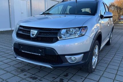 Dacia Sandero 49.680 km 8.899 &euro; Paderborn 33104