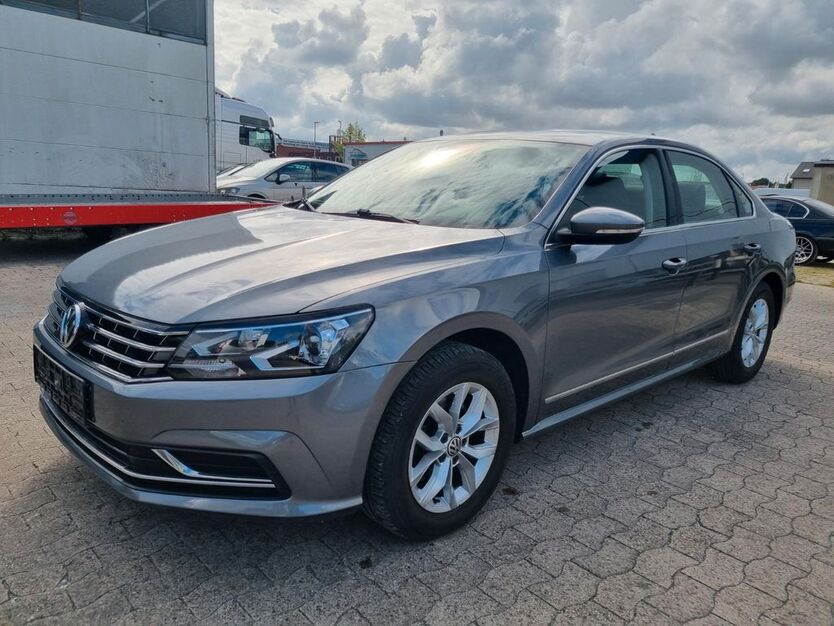 VW Passat 203.014 km 9.990 € Bielefeld 33729