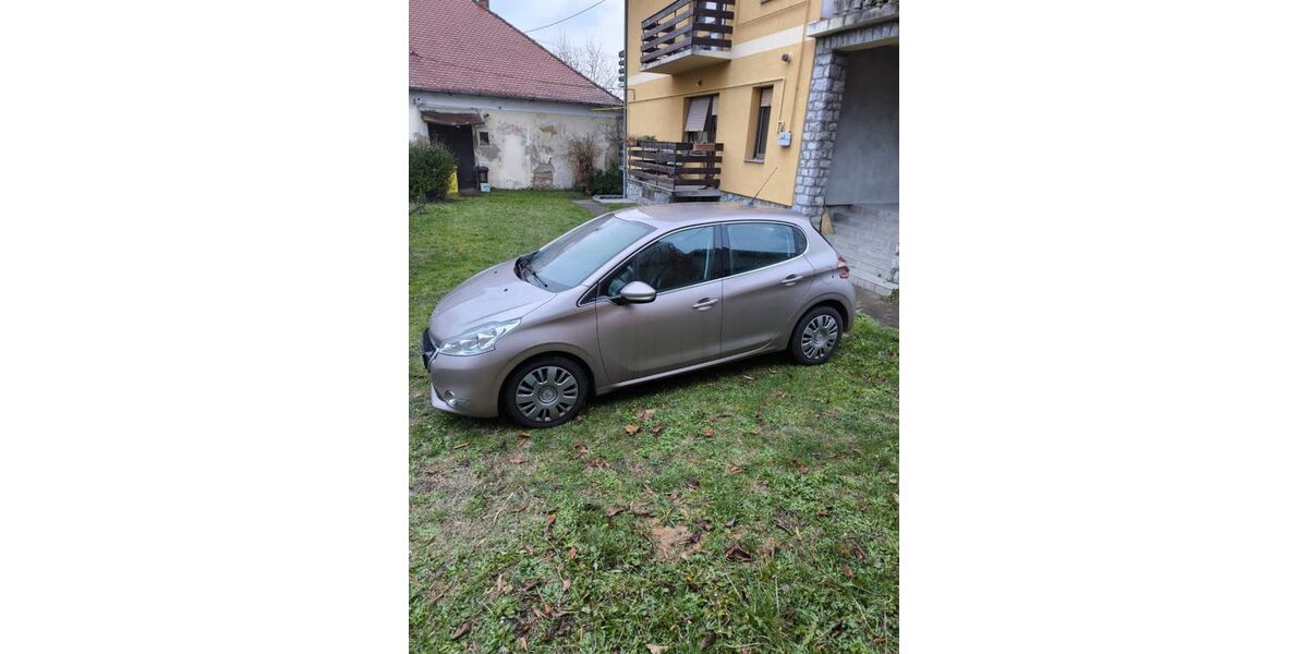 Peugeot 208 267.000 km 3.500 &euro; Munchen 81925