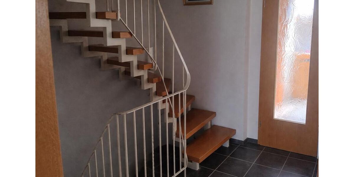Reihenhaus Nabburg - 5 Zimmer, 140 m&sup2;, 1.800&euro; | Angebot:26326550