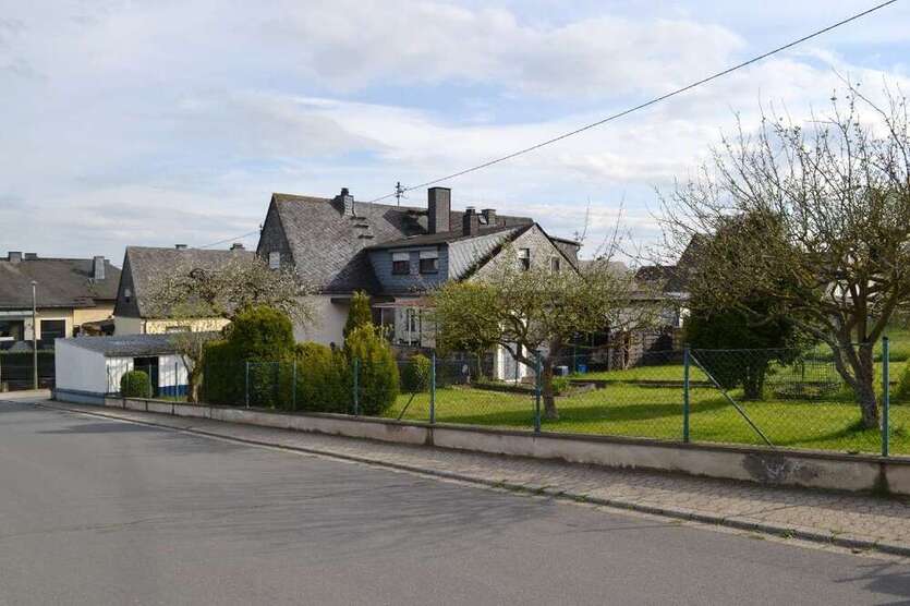 Haus zum Kaufen in Ettringen 259.000 € 180 m²
