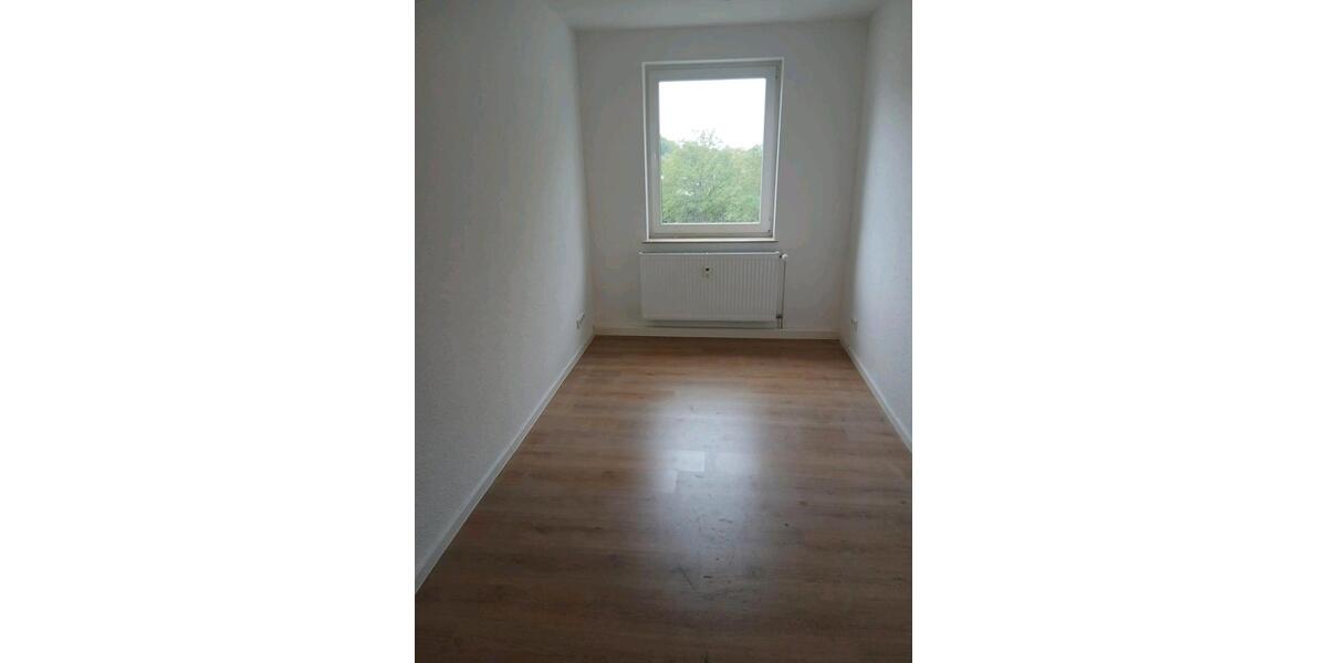 Erdgeschoßwohnung Jüterbog - 3 Zimmer, 74 m&sup2;, 680&euro; | Angebot:25258021