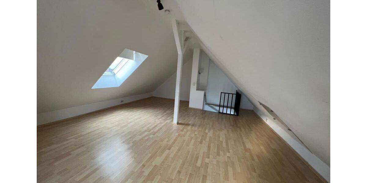 Dachgeschoßwohnung Griesheim - 3 Zimmer, 72 m&sup2;, 298.000&euro; | Angebot:26252302