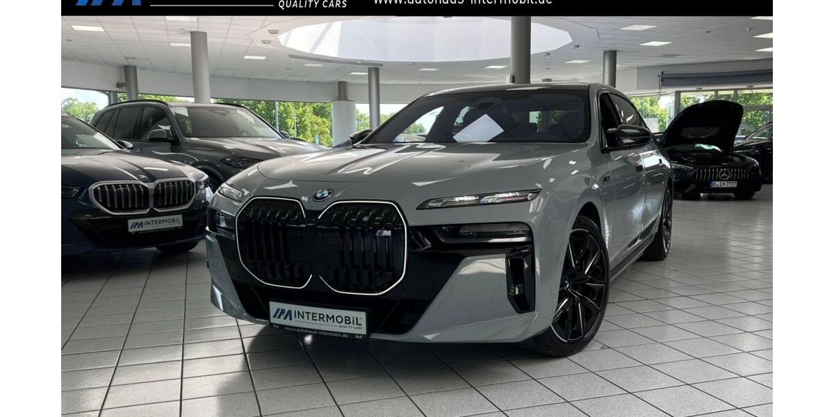 BMW i7 8.800 km 107.770 &euro; Schönefeld / bei Berlin 12529