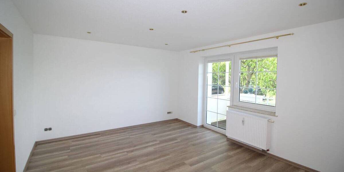 Etagenwohnung Crimmitschau - 3 Zimmer, 62 m&sup2;, 434&euro; | Angebot:26260730