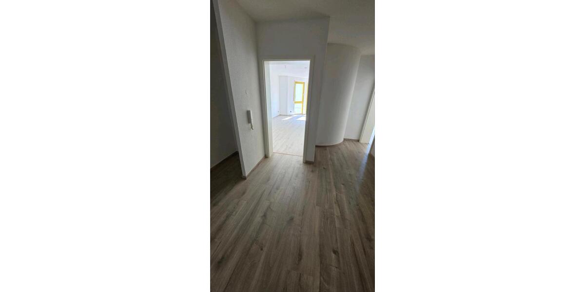 Etagenwohnung Ostrau - 3 Zimmer, 95 m&sup2;, 350.000&euro; | Angebot:26941515