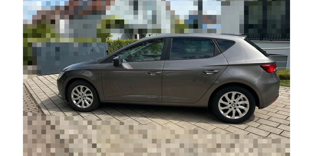 Seat Leon 146.798 km 8.500 &euro; Stuttgart 70378