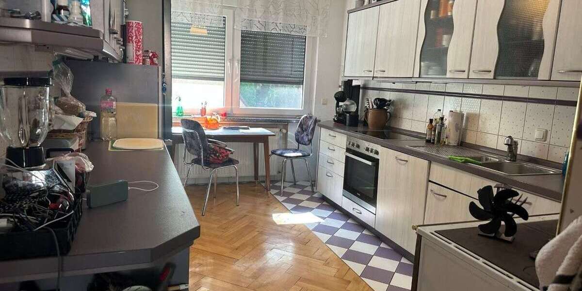 Saniertes Einfamilienhaus mit zwei Garagen in guter Wohnlage - Einfamilienhaus Unterwellenborn | Angebot:26777918