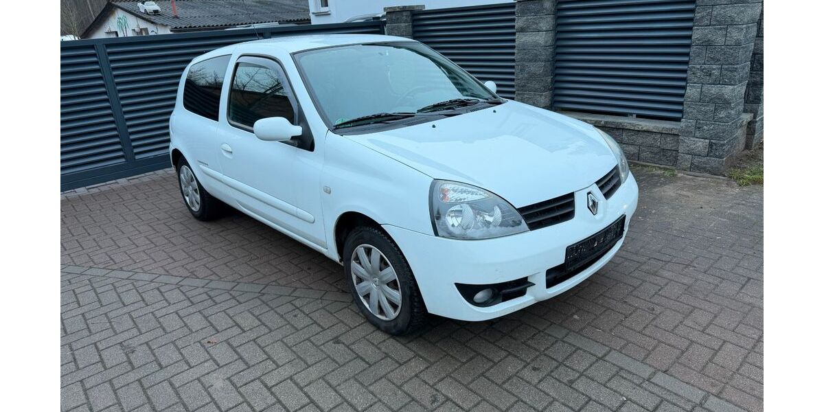 Renault Clio 95.186 km 2.950 &euro; Bad Doberan 18209