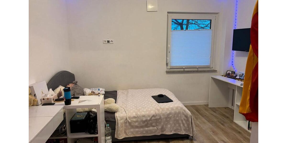 Erdgeschoßwohnung Pulsnitz - 4 Zimmer, 63 m&sup2;, 600&euro; | Angebot:26408567