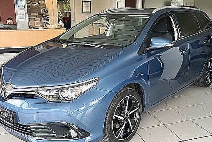 Toyota Auris 123.120 km 9.795 &euro; Schwerin 19061