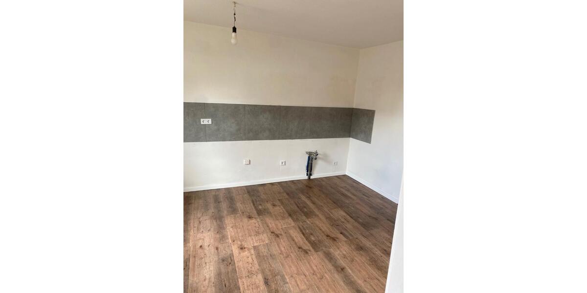 Etagenwohnung Rotenburg an der Fulda - 6 Zimmer, 120 m&sup2;, 1.200&euro; | Angebot:26074435