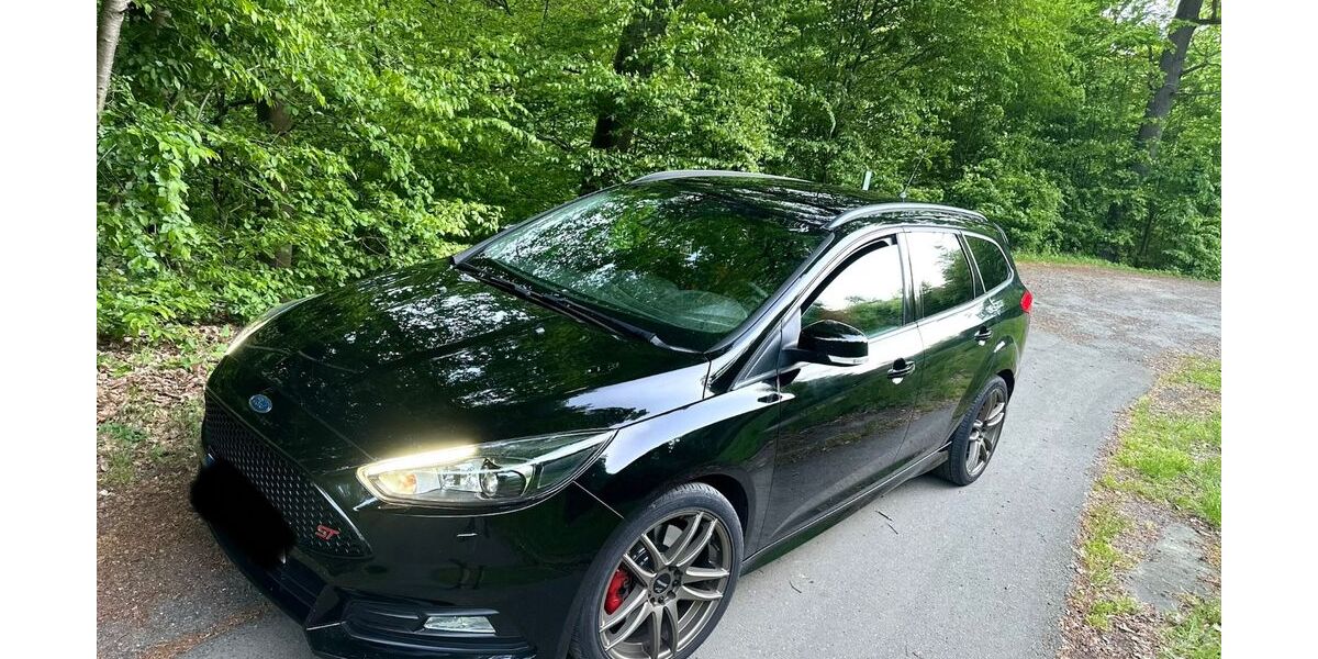 Ford Focus 95.000 km 16.800 &euro; Hausen 53547