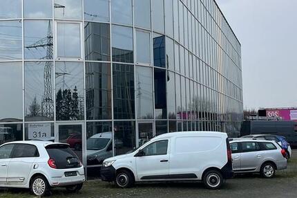 Industrieliegenschaftkomplex,4 Hallen,Büros,ehem. Hotel,5 min, Autobahn