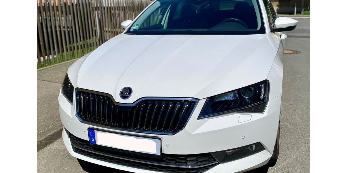 Skoda Superb 83.000 km 25.000 &euro; Limbach-Oberfrohna 09212