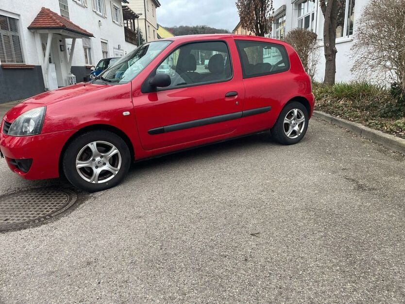 Renault Clio 181.000 km 1.800 € salach 73084