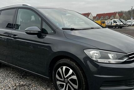 VW Touran 187.000 km 14.890 &euro; Mittenwalde 15749