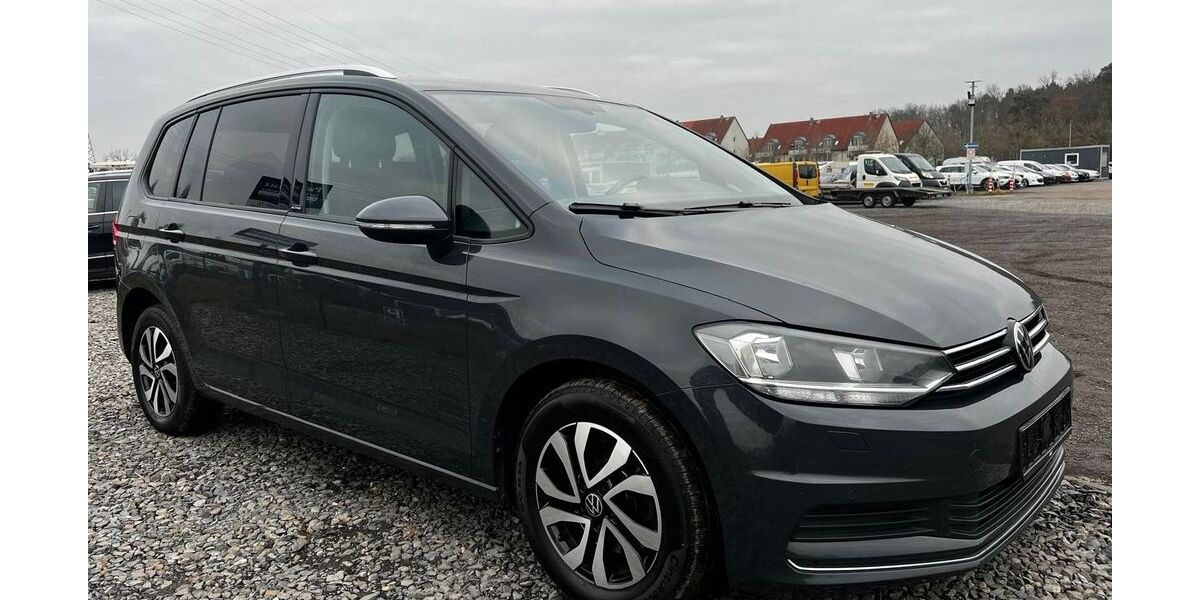 VW Touran 187.000 km 14.890 &euro; Mittenwalde 15749