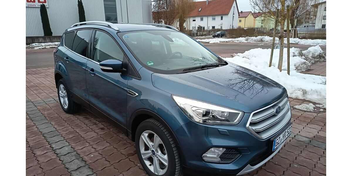 Ford Kuga 18.000 km 16.900 &euro; Haldenwang 89356