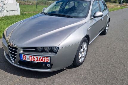 Alfa Romeo 159 229.106 km 4.990 &euro; Berlin 14050