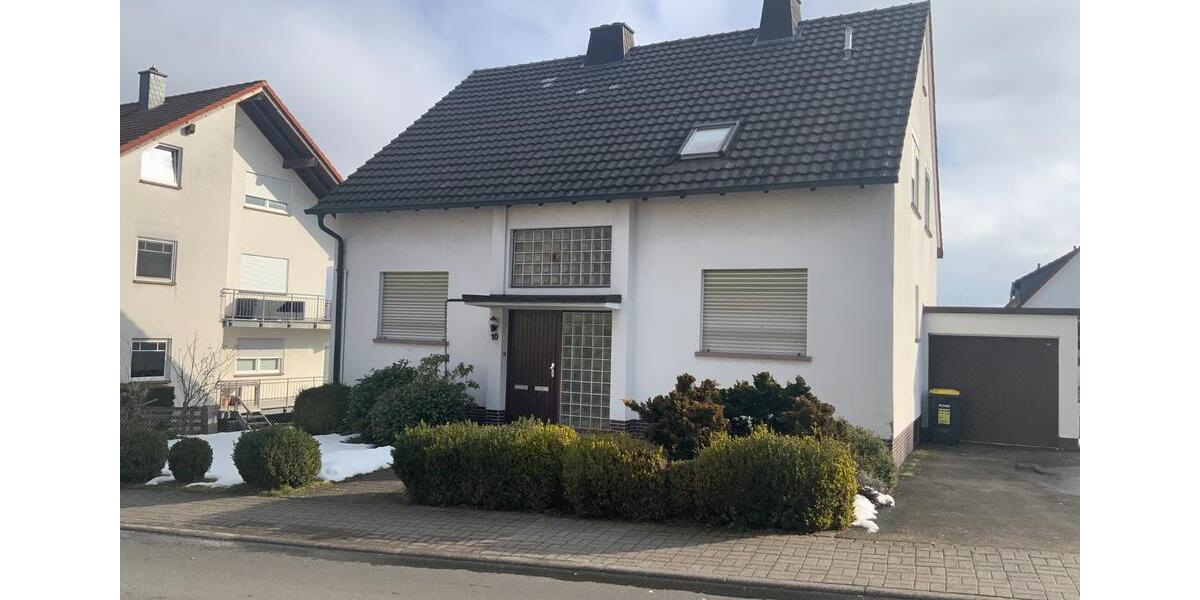 Einfamilienhaus Petersberg - 10 Zimmer, 150 m&sup2;, 1.400&euro; | Angebot:25046799