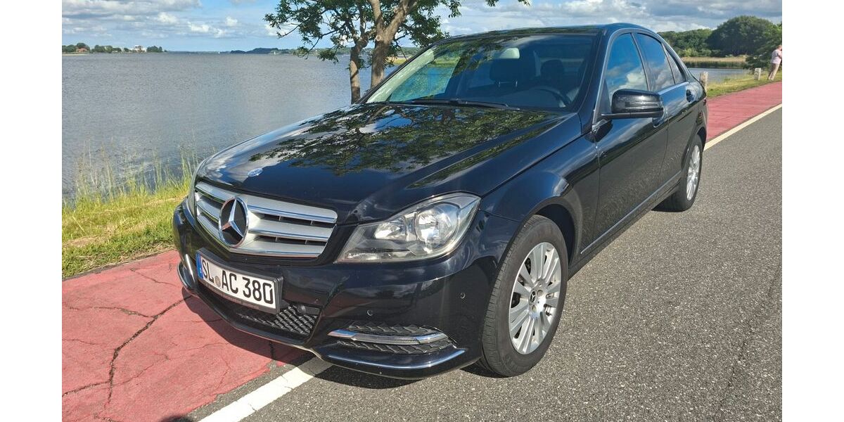 Mercedes-Benz C 200 212.900 km 8.800 &euro; Fahrdorf 24857