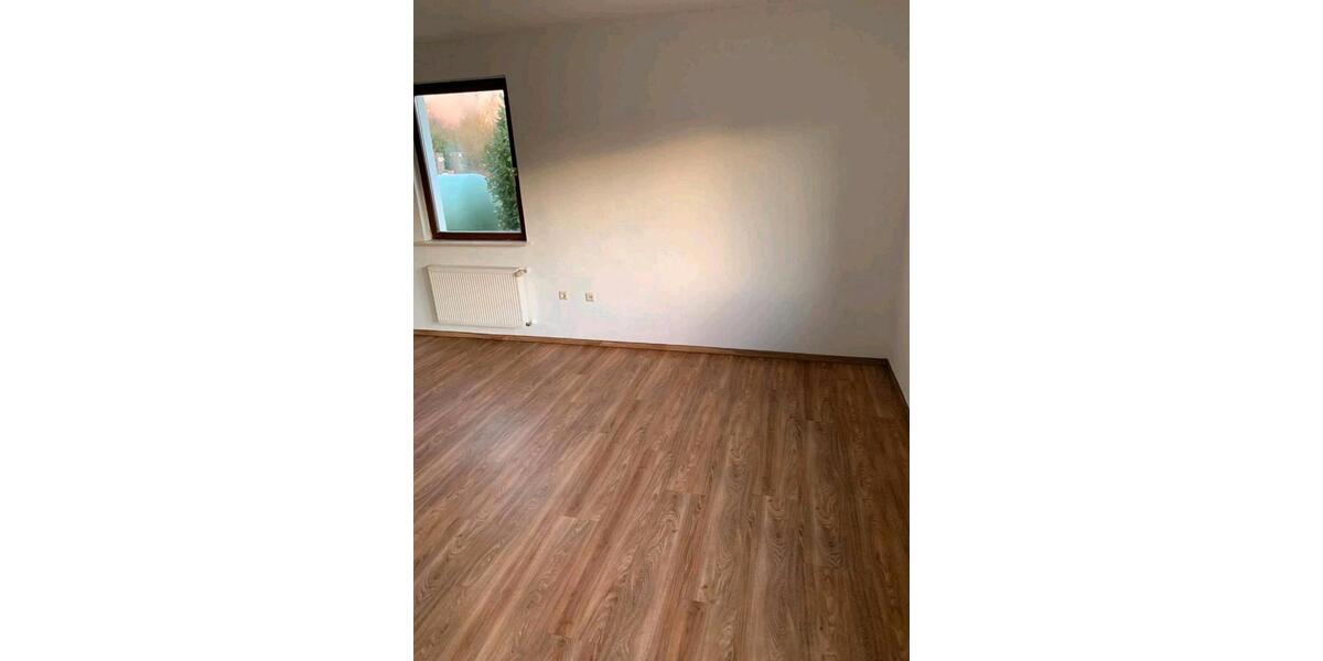 Bungalow Eisenach - 2 Zimmer, 80 m&sup2;, 875&euro; | Angebot:26523190