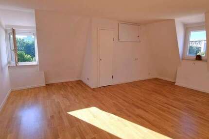 Wohnung zum Mieten in Stuttgart 1.050 € 63 m²