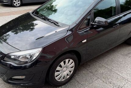 Opel Astra 262.000 km 2.490 &euro; München 81827