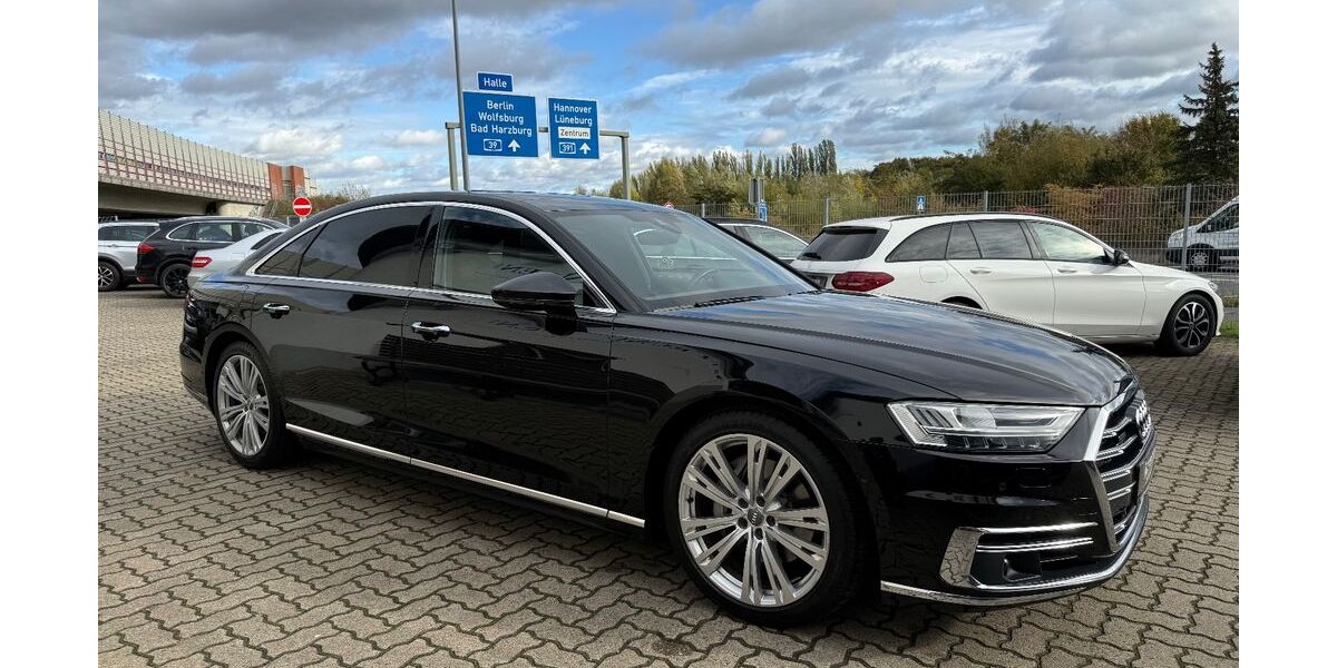 Audi A8 279.000 km 34.490 &euro; Braunschweig 38122