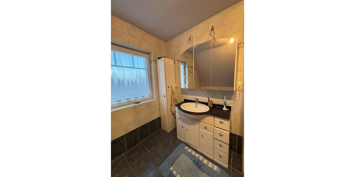 Doppelhaushälfte Varel - 4 Zimmer, 113 m&sup2;, 240.000&euro; | Angebot:25883175