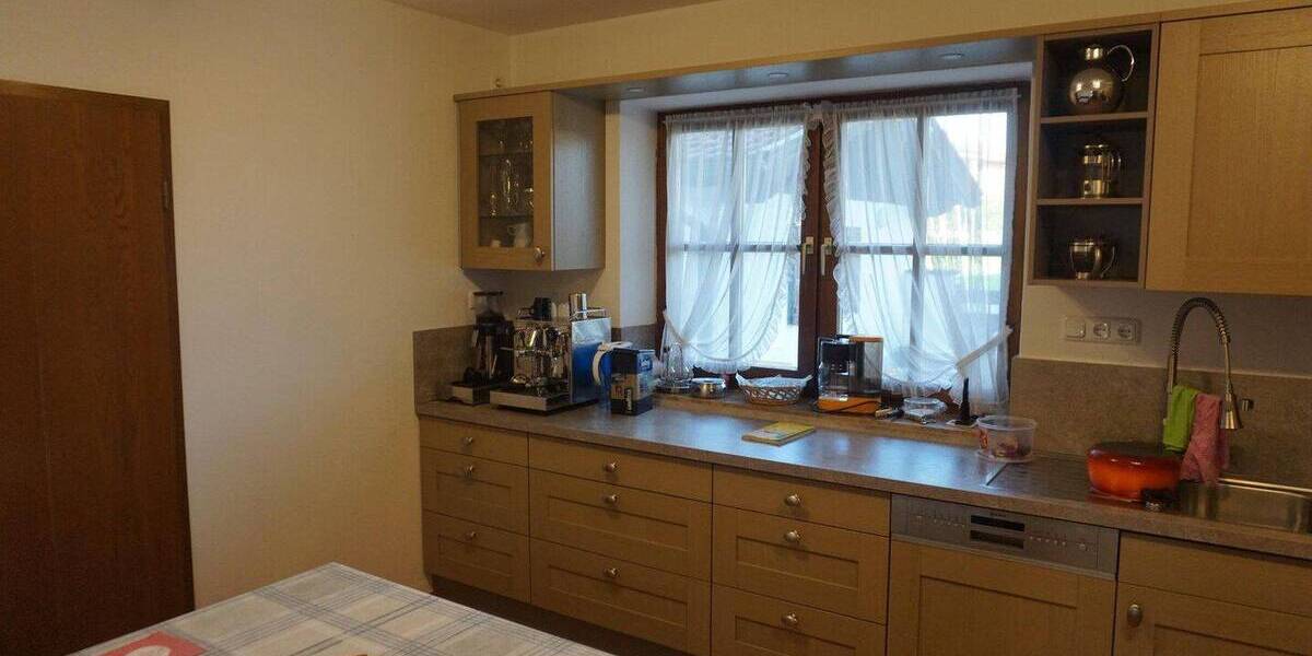Mehrfamilienhaus, Wohnhaus Huglfing - 9 Zimmer, 250 m&sup2;, 1.250.000&euro; | Angebot:25837599