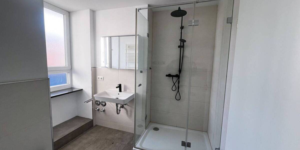 Etagenwohnung Nürnberg Steinbühl - 2 Zimmer, 65 m&sup2;, 1.000&euro; | Angebot:26410309