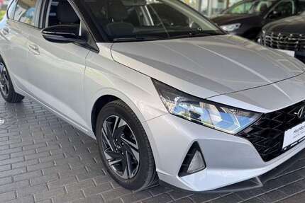 Hyundai i20 65.500 km 13.975 &euro; München 81477