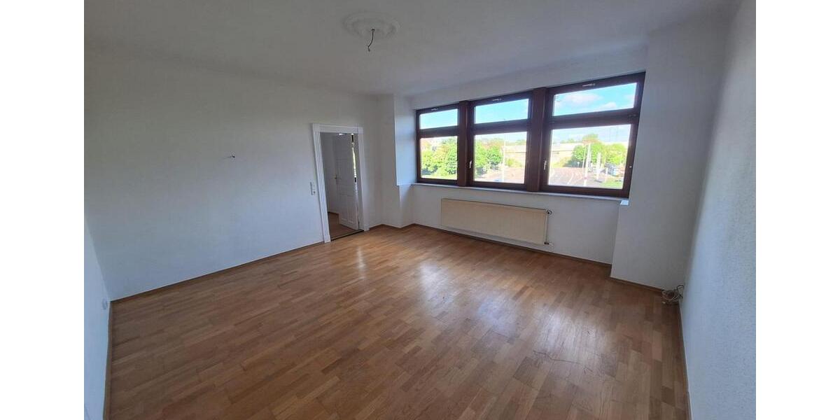 Etagenwohnung Halle (Saale) Silberhöhe - 5 Zimmer, 115 m&sup2;, 800&euro; | Angebot:25105305