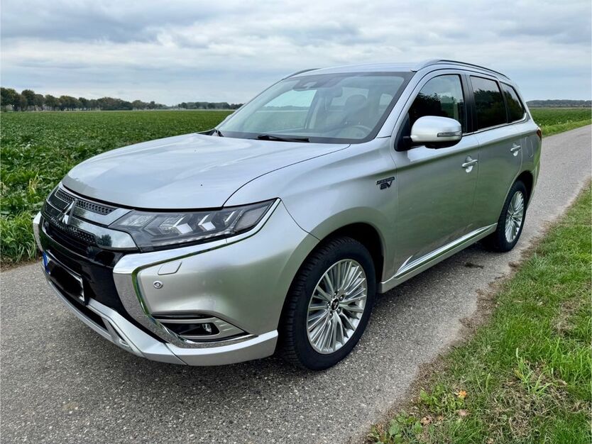 Mitsubishi Outlander 95.970 km 19.500 € Selfkant 52538