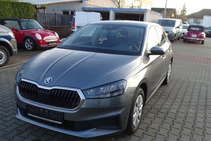 Skoda Fabia Active Klima, Sitzheizung, LED Scheinwerfer 38.470 km 13.890 &euro; Rodgau 63110