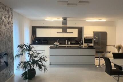 Wohnung Sundern (Sauerland) - 4 Zimmer, 145 m&sup2;, 1.350&euro; | Angebot:26267444