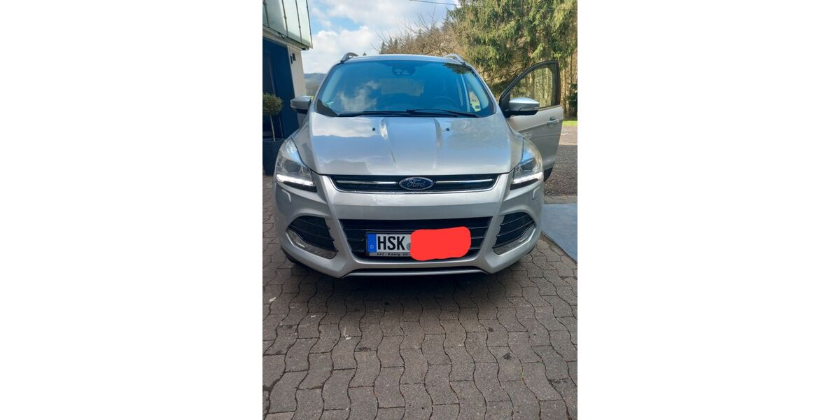 Ford Kuga 94.000 km 11.800 &euro; Sundern 59846