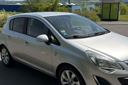 Opel Corsa 46.600 km 8.799 &euro; Plauen 08525