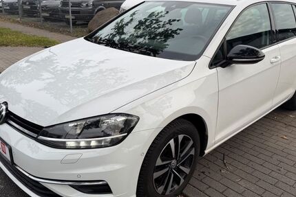 VW Golf 260.000 km 9.990 &euro; Schleswig 24837