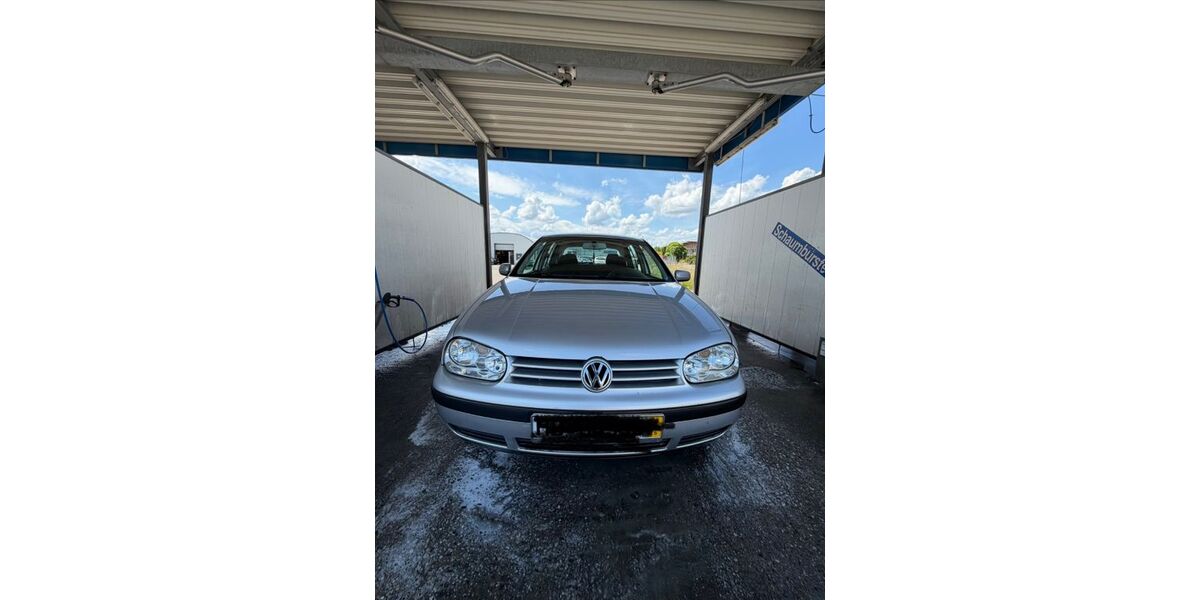 VW Golf 240.000 km 900 &euro; Altlussheim 68804