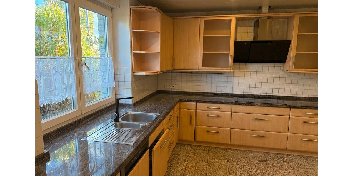 Doppelhaushälfte Isernhagen - 7 Zimmer, 300 m&sup2;, 2.600&euro; | Angebot:25567359