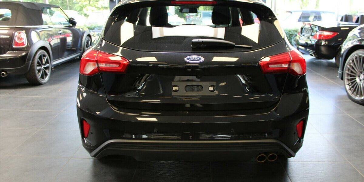 Ford Focus 1.5 EcoBoost Aut. STLine X 12.479 km 22.980 € Euskirchen 53881