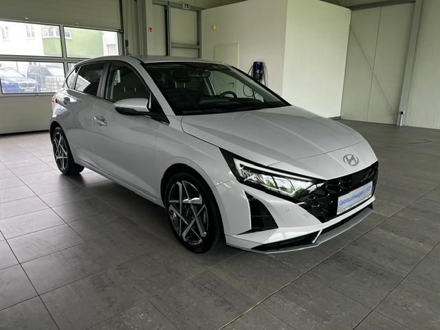 Hyundai i20 14.511 km 20.480 &euro; Lübeck 23562