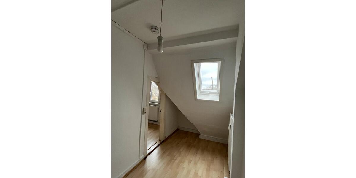 Dachgeschoßwohnung Neu-Ulm Ludwigsfeld - 3 Zimmer, 80 m&sup2;, 890&euro; | Angebot:26350701
