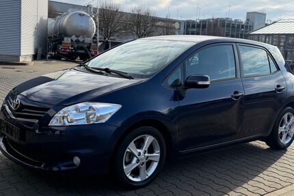 Toyota Auris 162.245 km 3.700 &euro; Nürnberg 90441