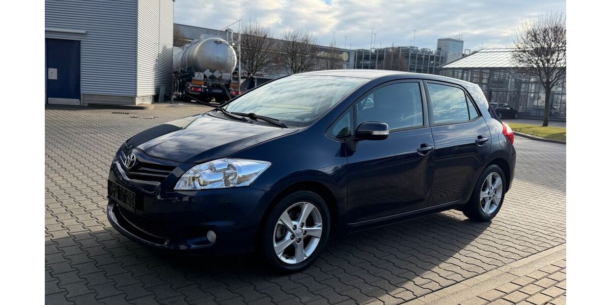 Toyota Auris 162.245 km 3.700 &euro; Nürnberg 90441