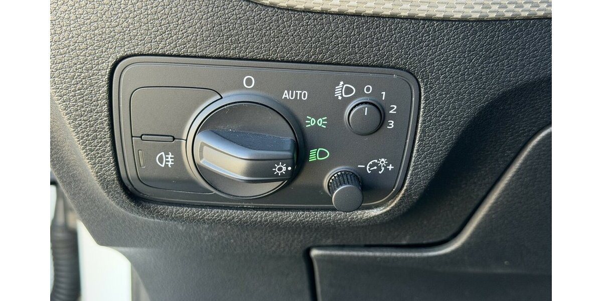 Audi Q2 35 TFSI S-Tronic / Sitzheizung / AKH 77.000 km 19.990 &euro; Donauwörth 86609