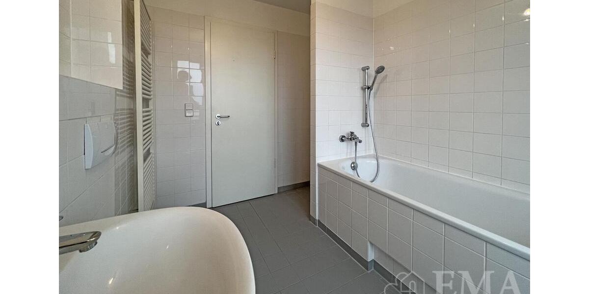 Dachgeschoßwohnung Falkensee - 2 Zimmer, 66 m&sup2;, 920&euro; | Angebot:25417234